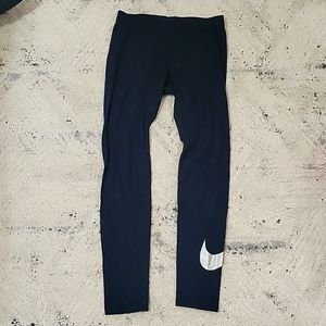 Nike Swoosh Leggings